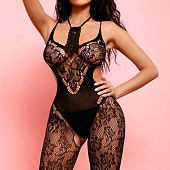 Комбинезон с бретельками и декоративной ажурной вставкой на шее