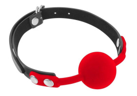 
Красный кляп-шарик на черных ремешках фото в интим магазине Love Boat