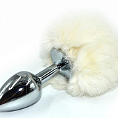 Серебристая округлая анальная пробка с заячьим хвостиком белого цвета - 11,5 см.