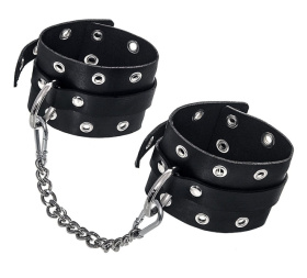 
Черные кожаные однослойные оковы с люверсами фото в интим магазине Love Boat