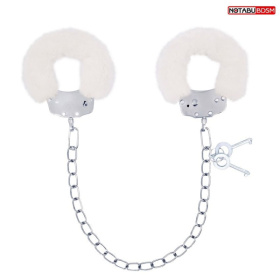 
Белые меховые оковы на сцепке с ключиками фото в интим магазине Love Boat