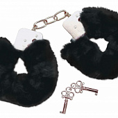 Металлические наручники с черной опушкой