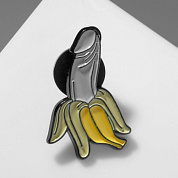 Значок с форме банана-фаллоса фото в интим магазине Love Boat