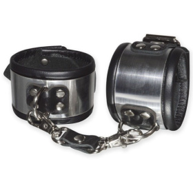 
Эффектные серебристо-черные наручники с металлическим блеском фото в интим магазине Love Boat