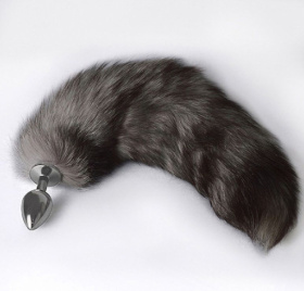 
Серебристая коническая анальная пробка с пушистым хвостиком фото в интим магазине Love Boat