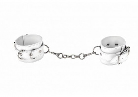 Белые наручники из кожи с заклёпками