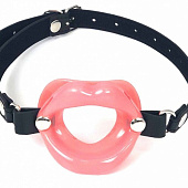 Нежно-розовый кляп-губы на регулируемом ремешке