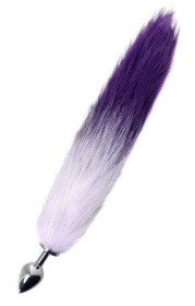 Серебристая металлическая анальная втулка с фиолетово-белым хвостом - размер M фото в интим магазине Love Boat