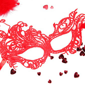 Красная ажурная текстильная маска Марго