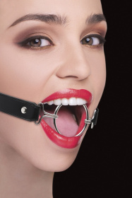 
Расширяющий кляп Ring Gag XL с чёрными ремешками фото в интим магазине Love Boat