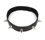 
Черный ошейник на липучке с металлическими шипами  фото в интим магазине Love Boat