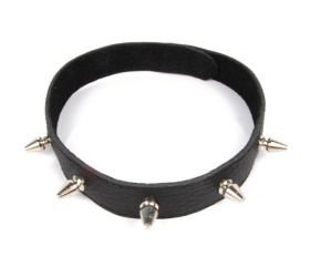
Черный ошейник на липучке с металлическими шипами  фото в интим магазине Love Boat