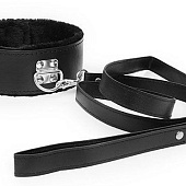 Черный ошейник на поводке с ручкой-петлей