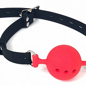 Красный кляп-шарик с черным ремешком