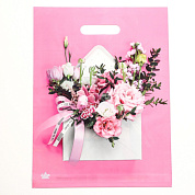 Розовый пакет с цветочным принтом и вырубной ручкой (40х31 см) фото в интим магазине Love Boat