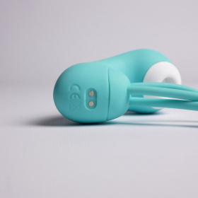 Бирюзовый вакуумный стимулятор клитора с вагинальными виброшариками