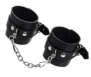 
Черные однослойные наручники из натуральной кожи с цепочкой фото в интим магазине Love Boat